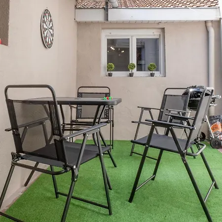 Belle Maison Jeux 8pers Centre Carnaval Et Cnpe *