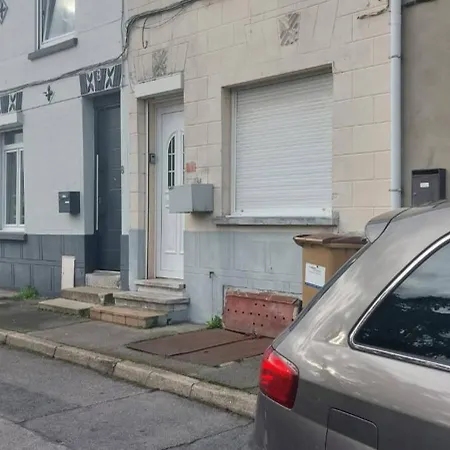Belle Maison Jeux 8pers Centre Carnaval Et Cnpe *